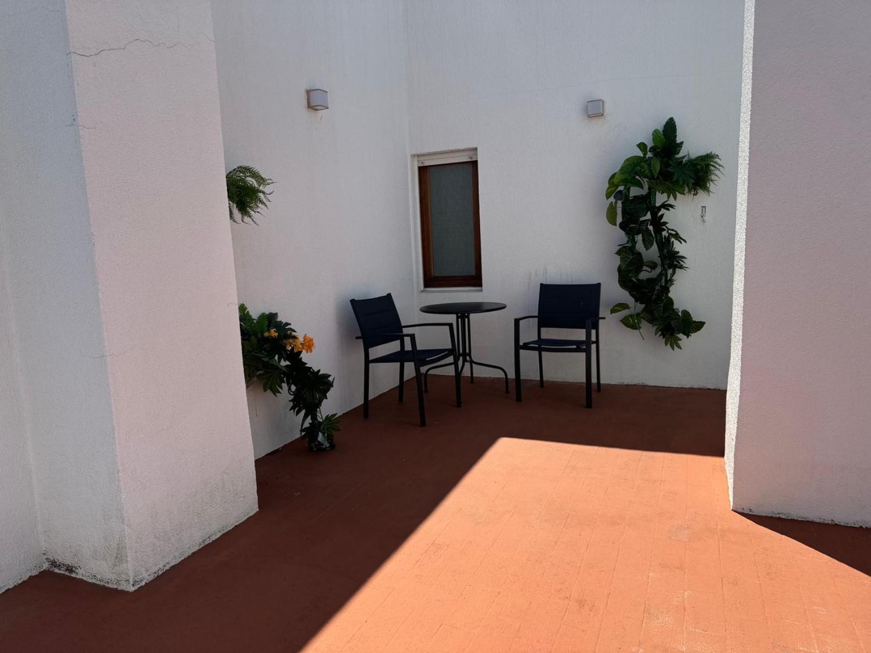 Aomo Art Space Hostel أويراس المظهر الخارجي الصورة